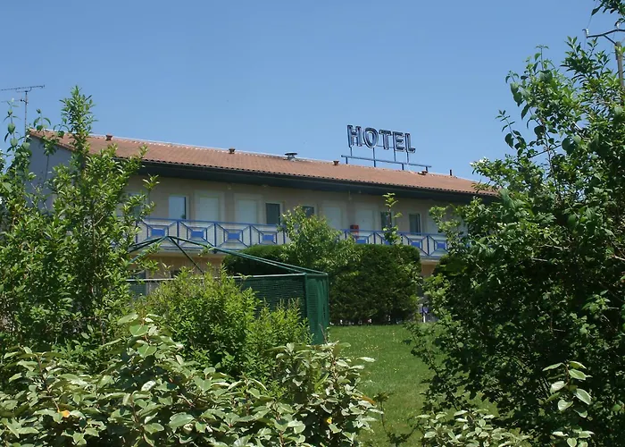Riv\'Hotel